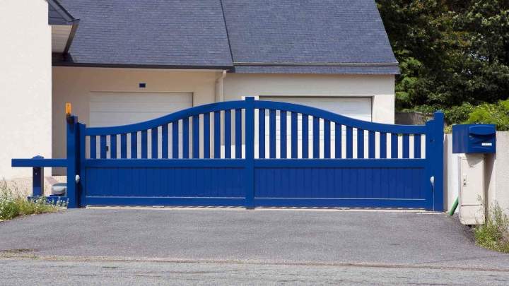 Pose portail, Gallargues le Montueux